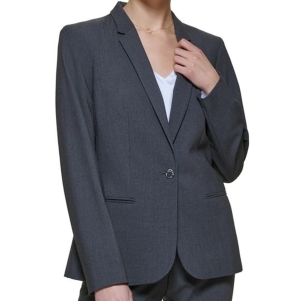 Calvin Klein. One-Button Blazer.